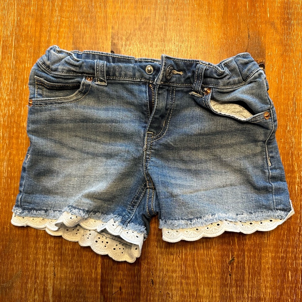 Super cute kids shorts.